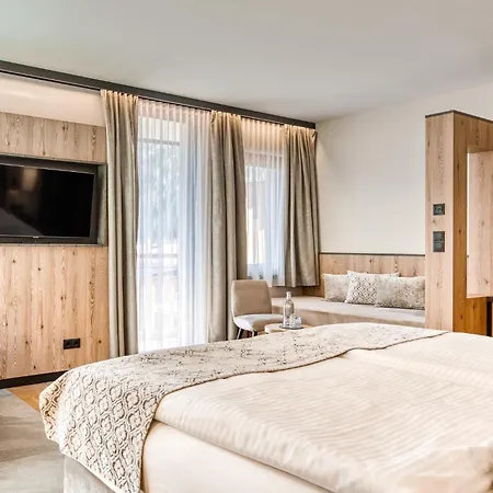 Hotel Habicher Hof 4 Oetz